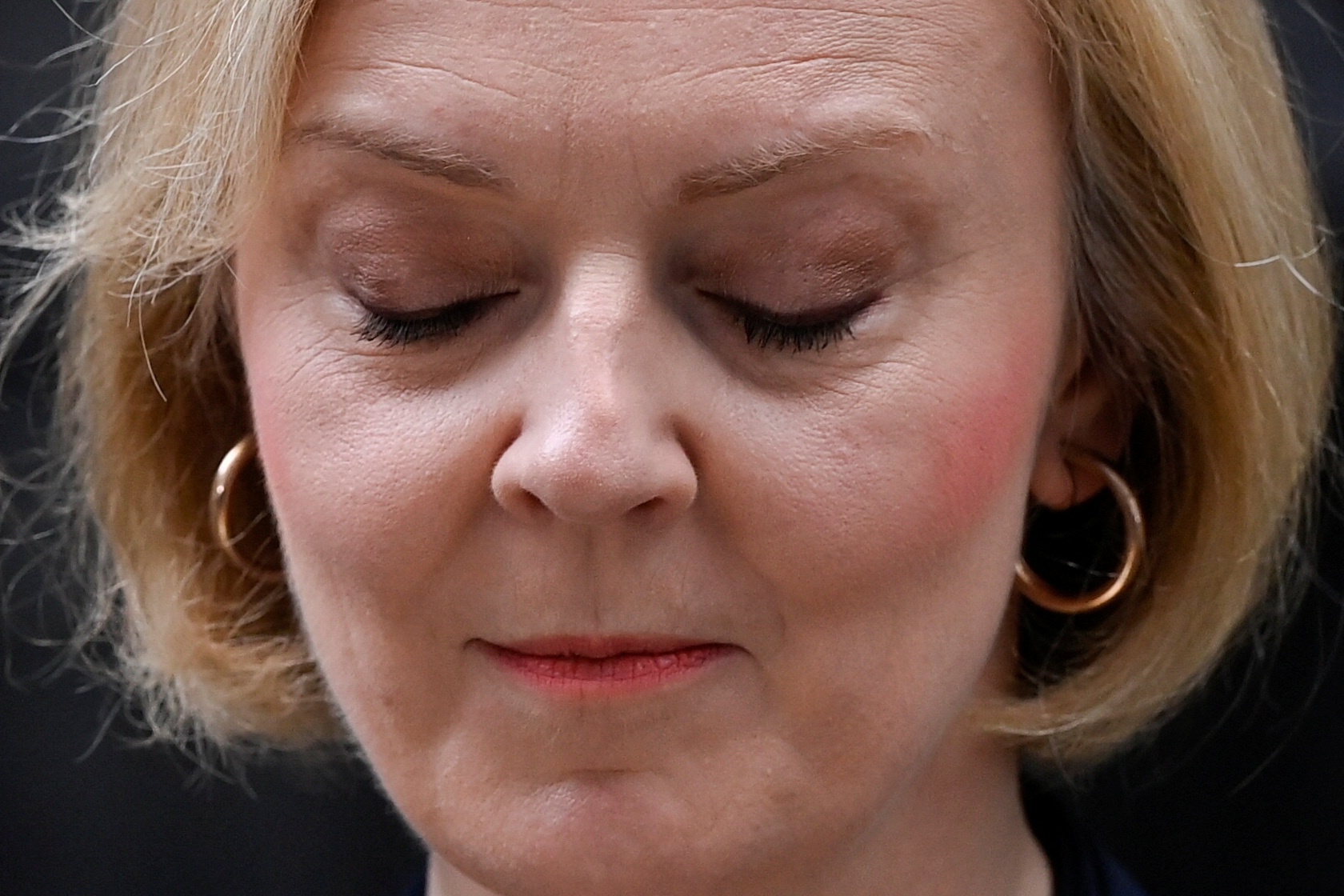 Liz Truss tu chuc anh 1