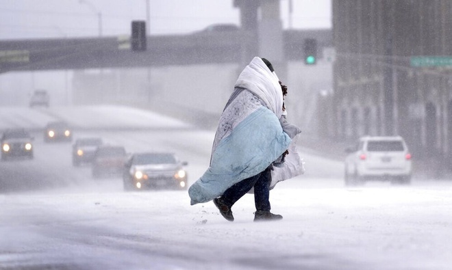 Con ac mong hau bao tuyet 'quai vat' o My hinh anh