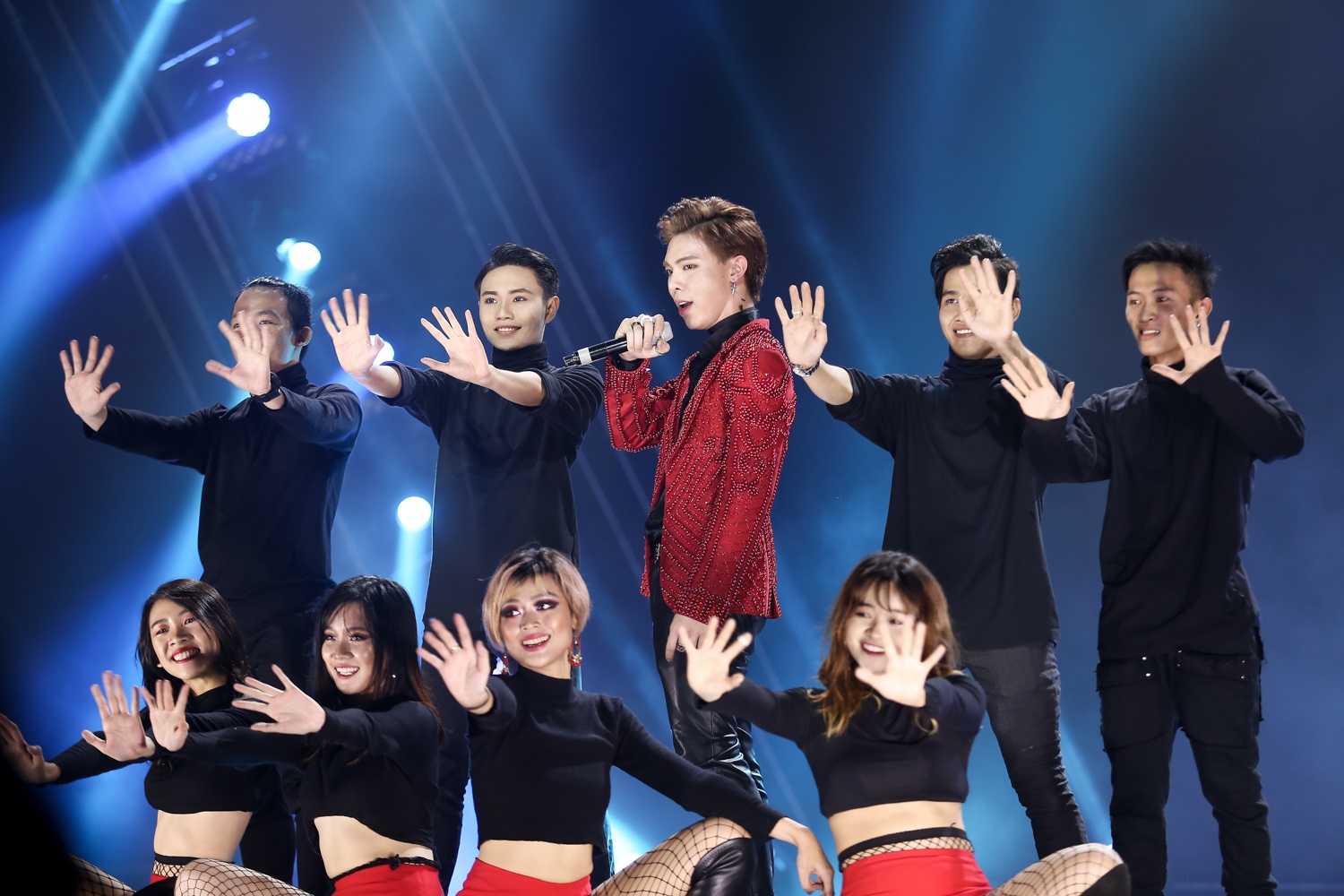 v live year end party 2017 anh 5