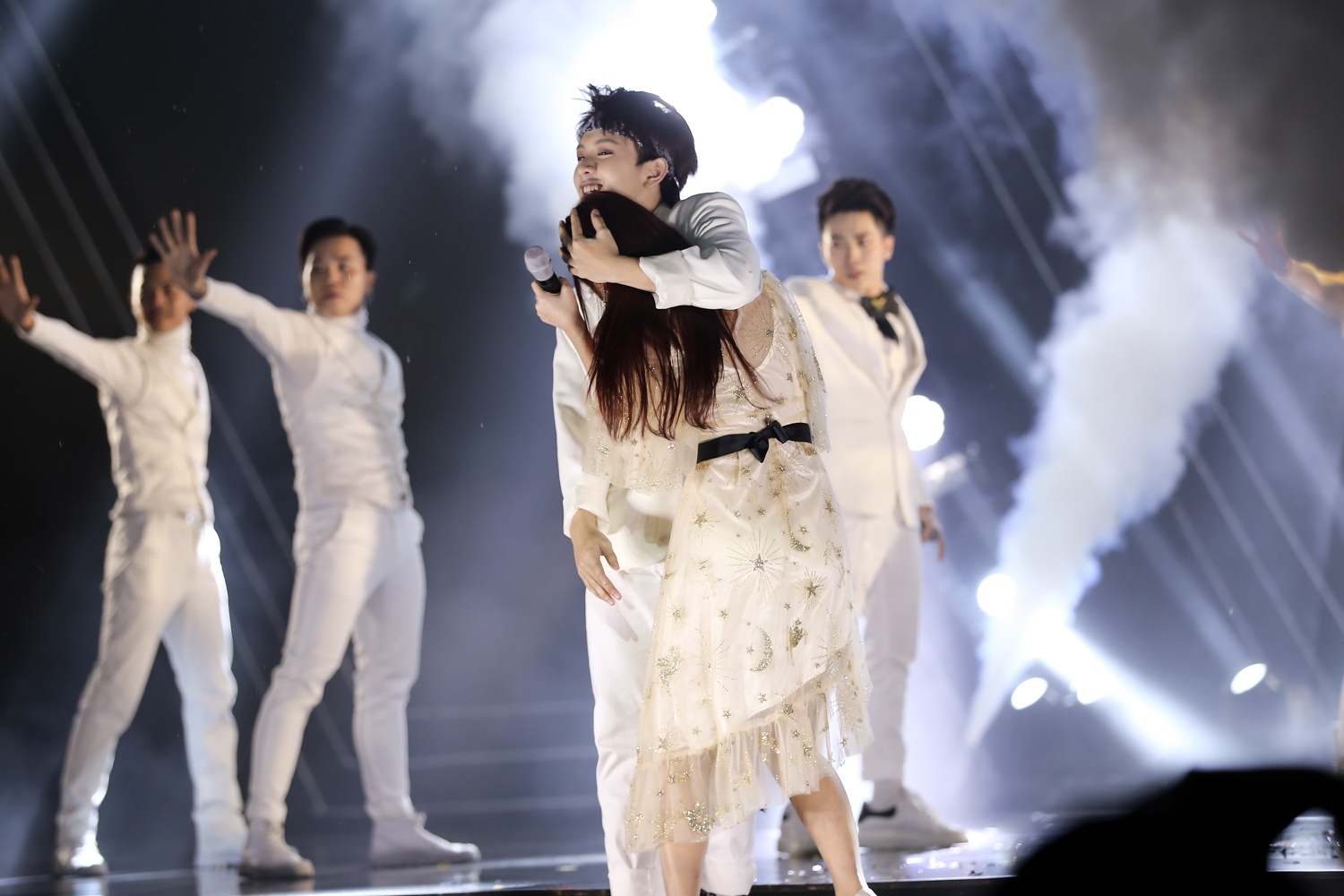 v live year end party 2017 anh 9