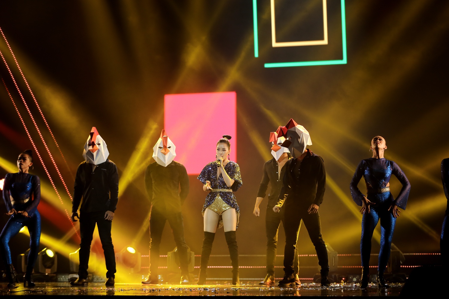 v live year end party 2017 anh 10