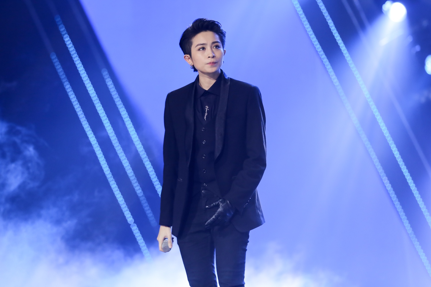 v live year end party 2017 anh 12