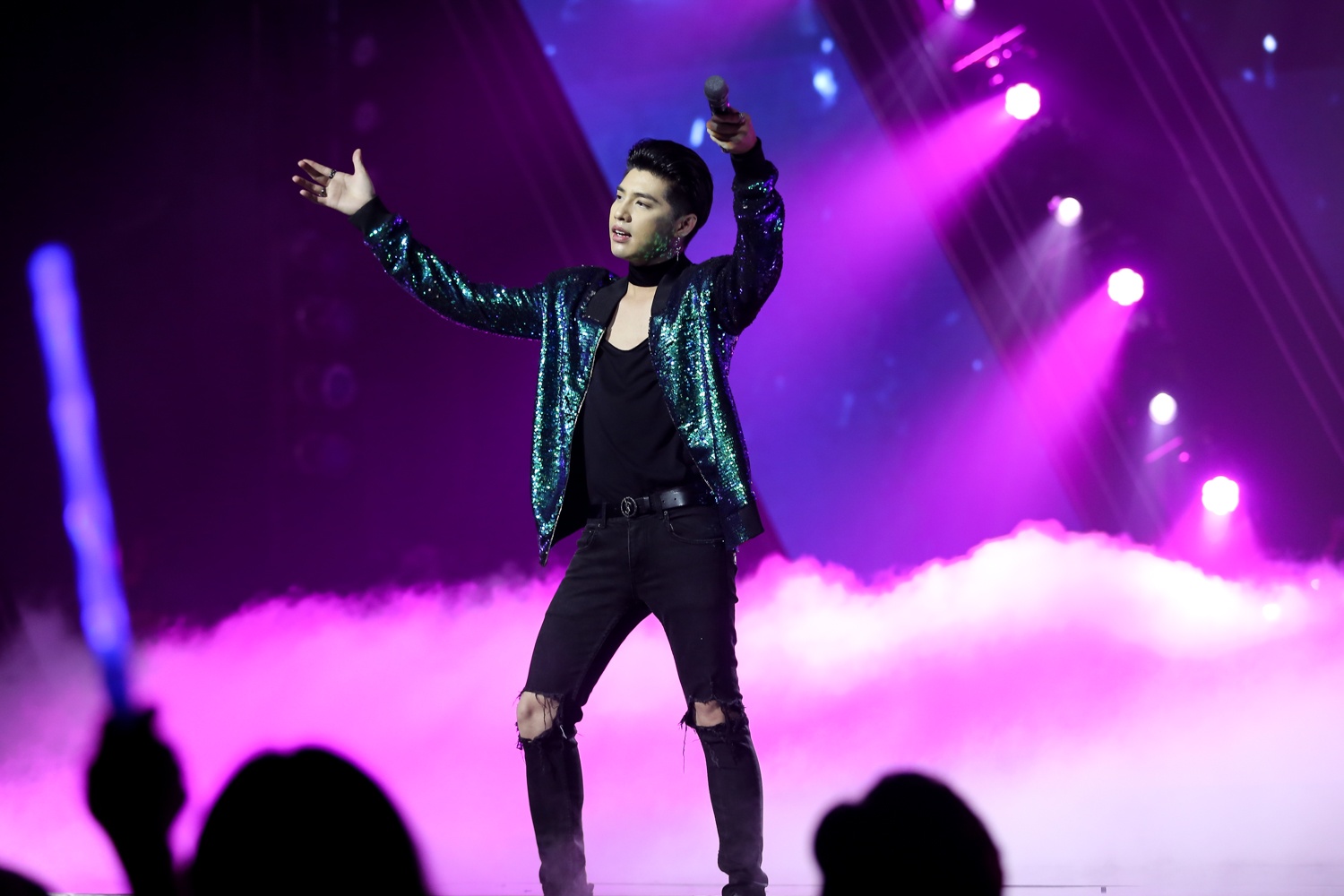 v live year end party 2017 anh 19