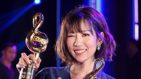 Min tiet lo ve bo vay 'dung hang' voi Song Hye Kyo tren tham do ZMA hinh anh