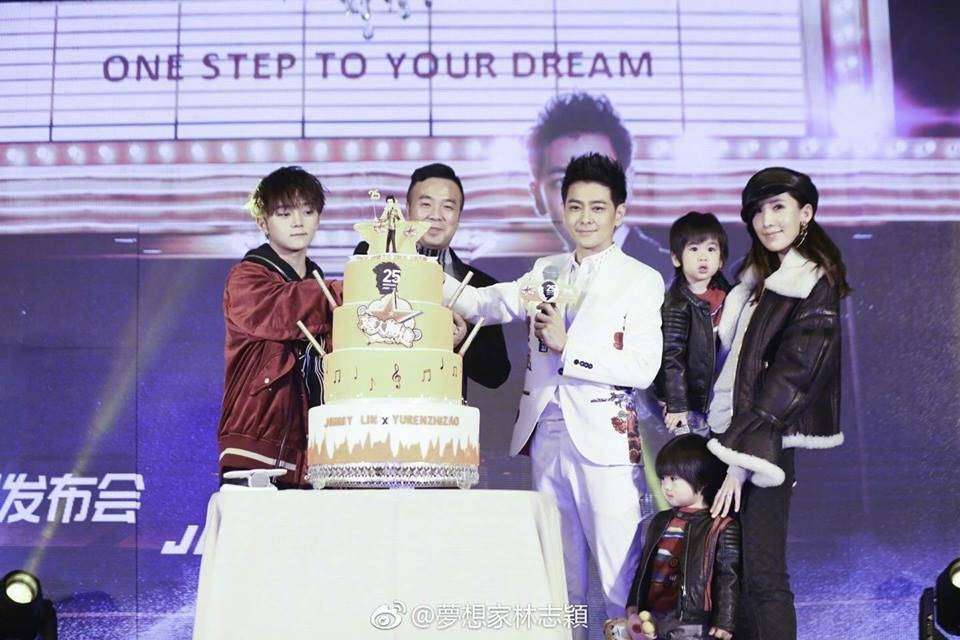 lâm chí dĩnh công khai vợ ảnh 6 lam chi dinh cong khai vo anh 6