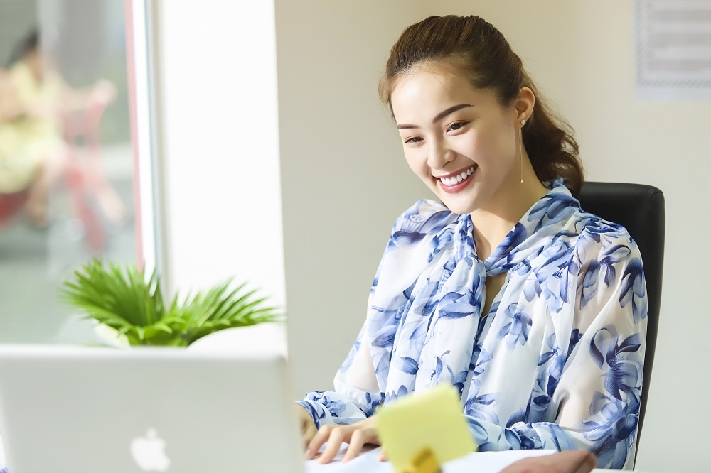 Sau khi chia tay Cuong Do La, Ha Vi dong phim 'Ong ngoai tuoi 30' hinh anh