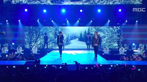 Teen Top - Beo dat may troi hinh anh