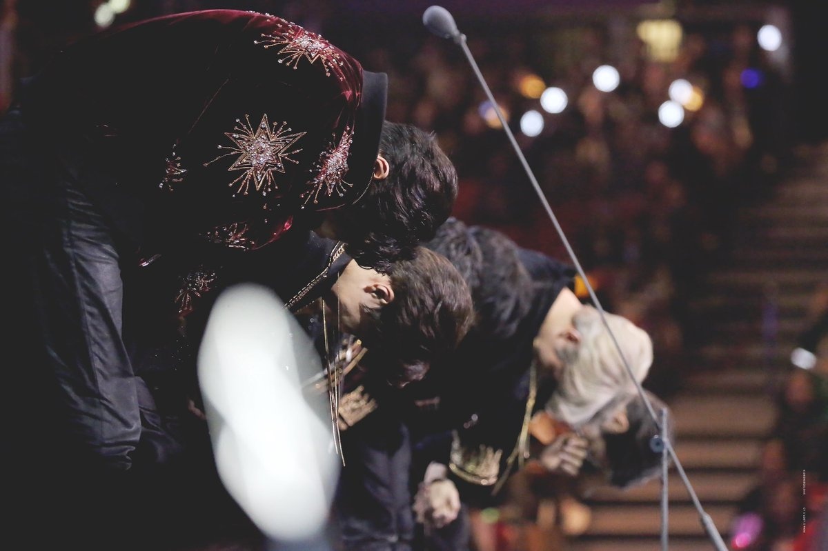 6 nam ra mat exo anh 17