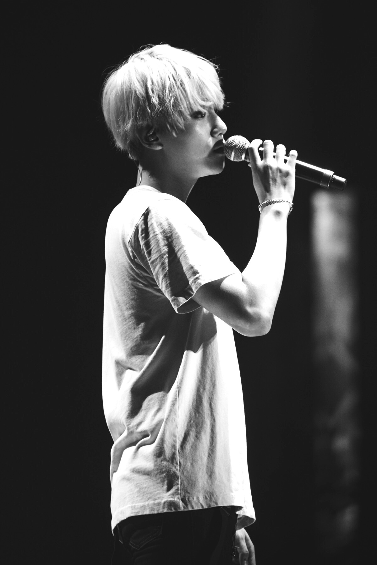 6 nam ra mat exo anh 10