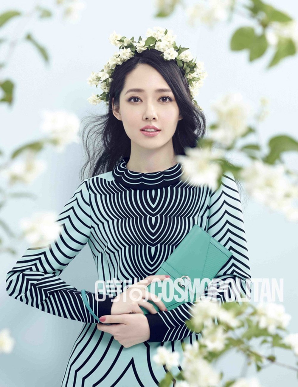 nhan sac quach bich dinh anh 10