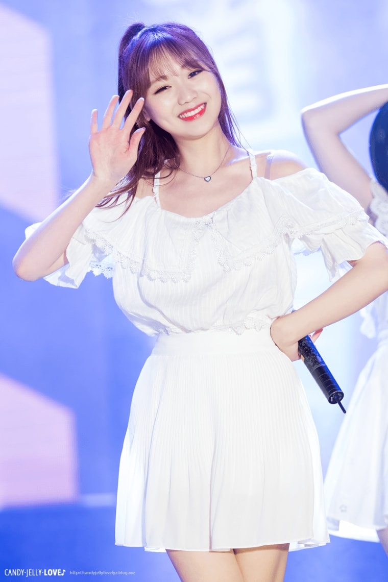 than tuong han gay sot vi vong eo dep anh 8