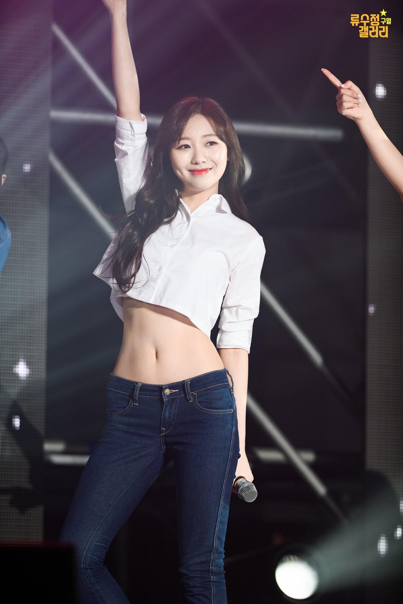 than tuong han gay sot vi vong eo dep anh 4