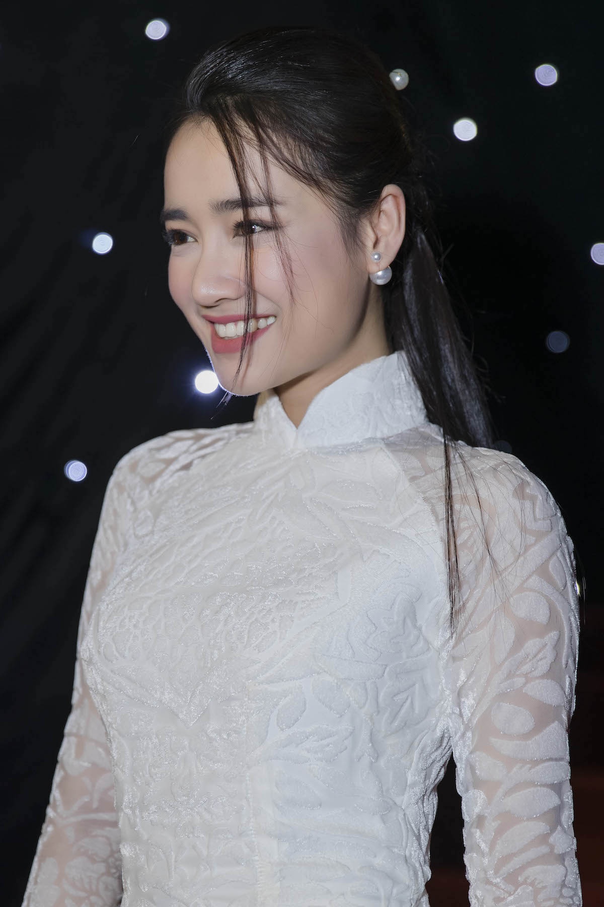 nhã phương dự thảm đỏ giữa scandal trường giang nam em ảnh 3 nha phuong du tham do giua scandal truong giang nam em anh 3