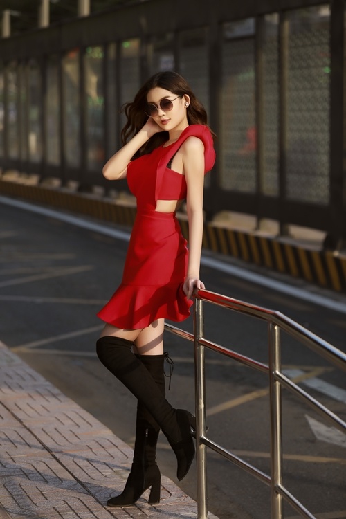 le au ngan anh mac do hieu van que anh 9