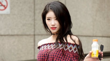 Thanh vien nhom Lovelyz tao dang 'lo' hinh anh