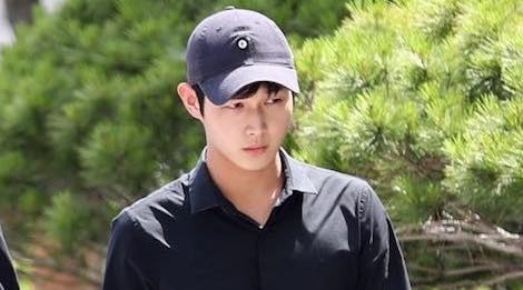 Sao nam Han quay roi dong nghiep ra hau toa hinh anh