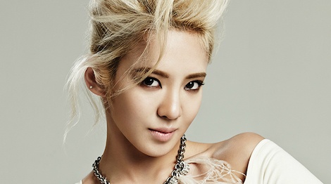 Hyo Yeon gay tranh cai khi tiet lo bi day ra ngoai ria doi hinh SNSD hinh anh