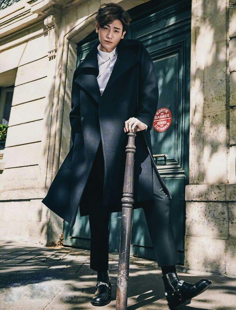 nam than the he moi phim han anh 12