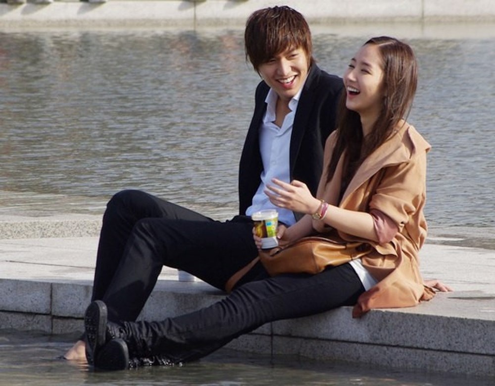 ban dien park min young anh 6