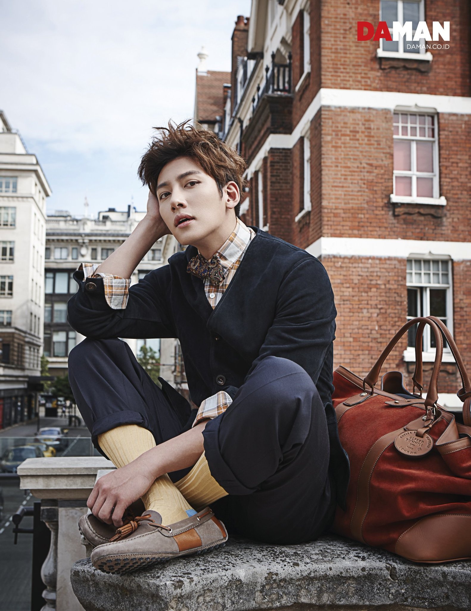 nam than the he moi phim han anh 4