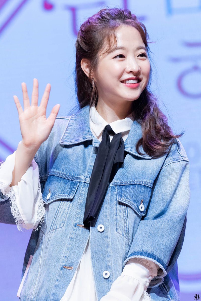 nhan sac park bo young anh 2