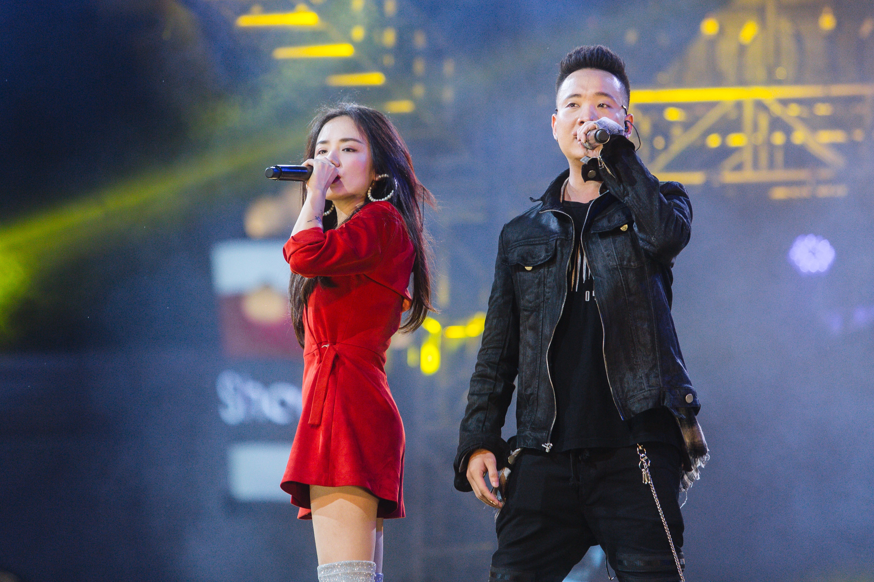 son tung toc tien dien o pho di bo anh 13