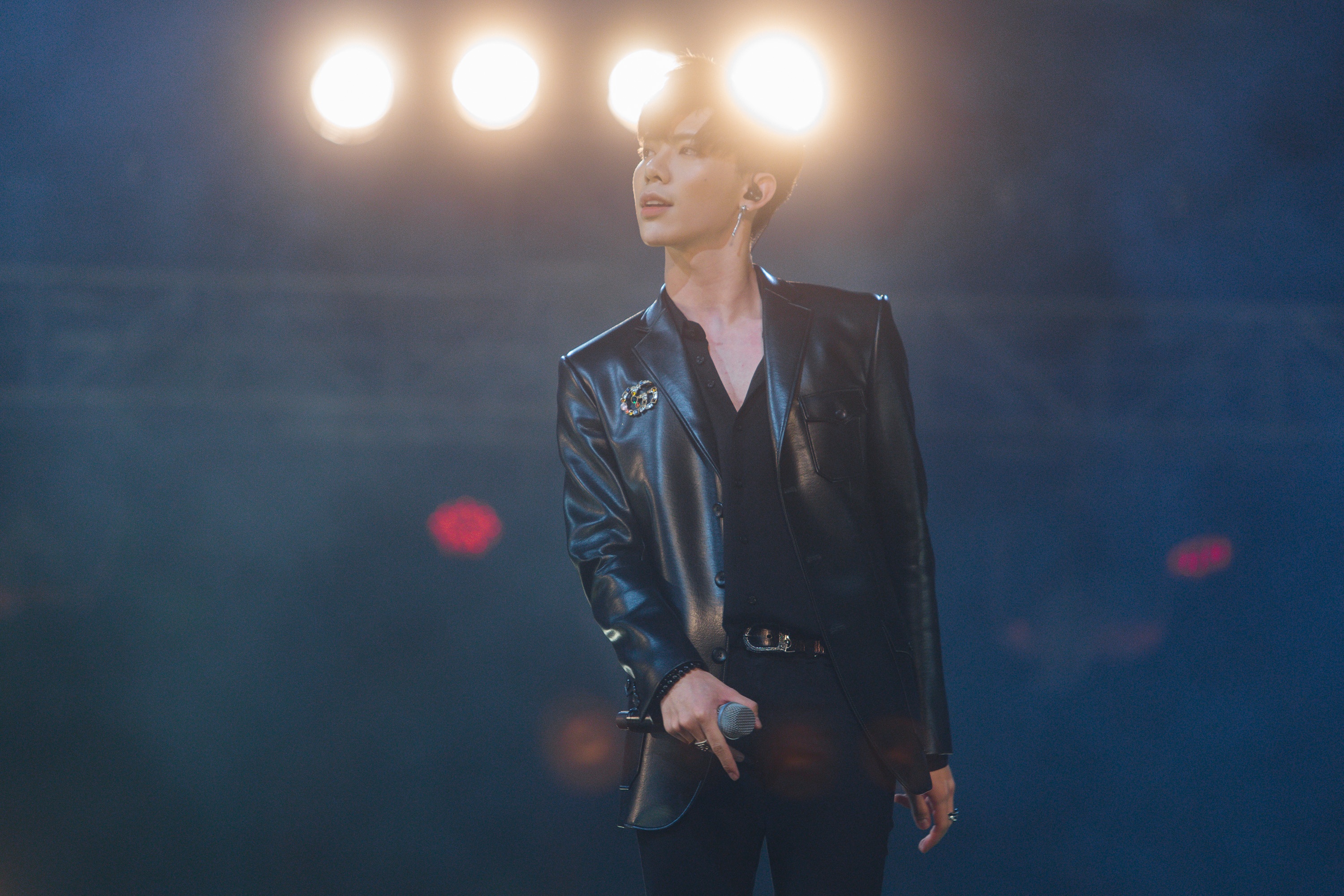 son tung toc tien dien o pho di bo anh 11