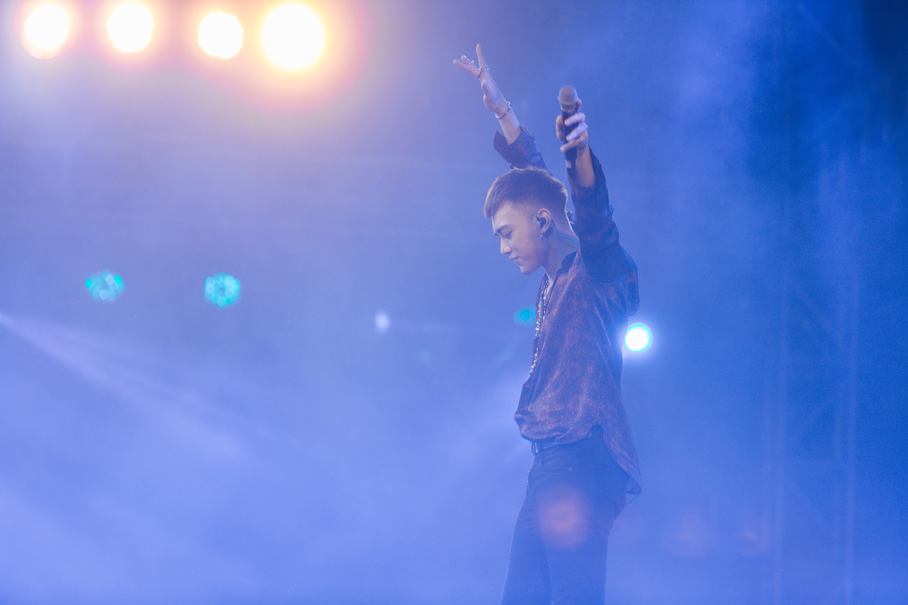 son tung toc tien dien o pho di bo anh 8