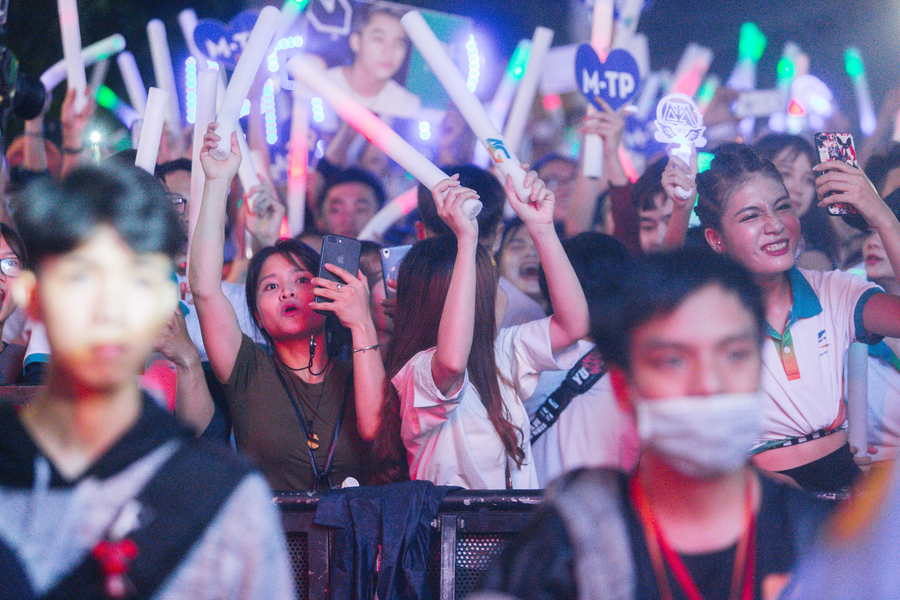 son tung toc tien dien o pho di bo anh 15