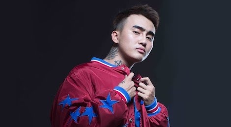 Tac gia 'Buon cua anh' ra mat san pham moi, bi nghi ngo dao nhai Kpop hinh anh
