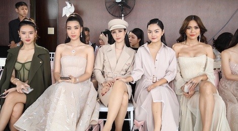 Hoa hau va dan sao Viet khoe sac o show thoi trang hinh anh