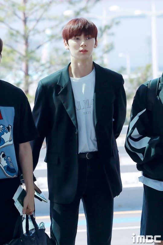 lee young ae wanna one tai san bay anh 10