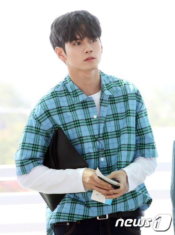 lee young ae wanna one tai san bay anh 8