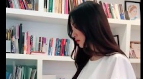 A khoi Thuy Van cover Nu hon danh roi (Hoang Yen Chibi) hinh anh