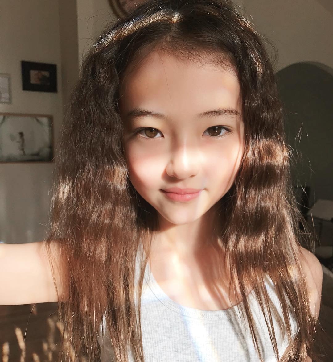 ella gross anh 4