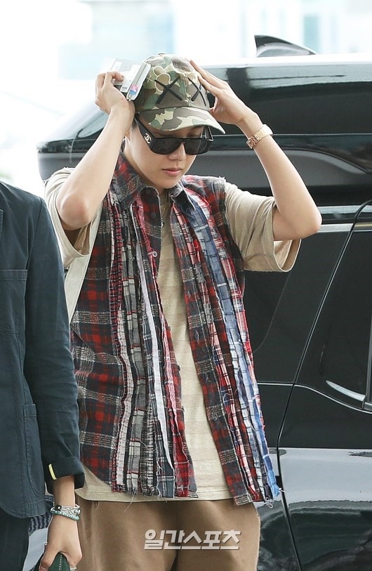 nhan sac sao han o san bay anh 12