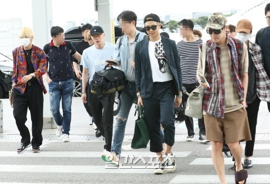 nhan sac sao han o san bay anh 14