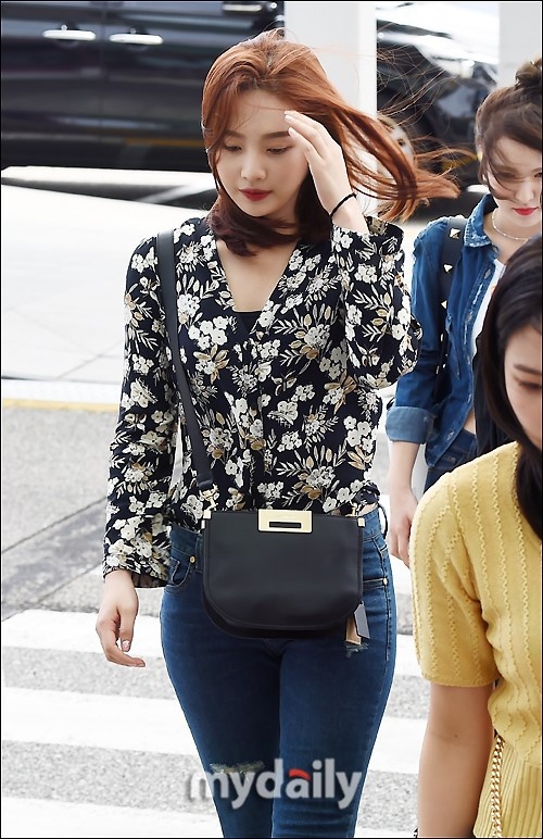 nhan sac sao han o san bay anh 3