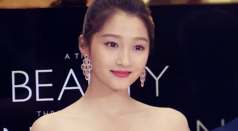 Nhan sac ban gai Luhan van noi bat du khong can chinh sua hinh anh