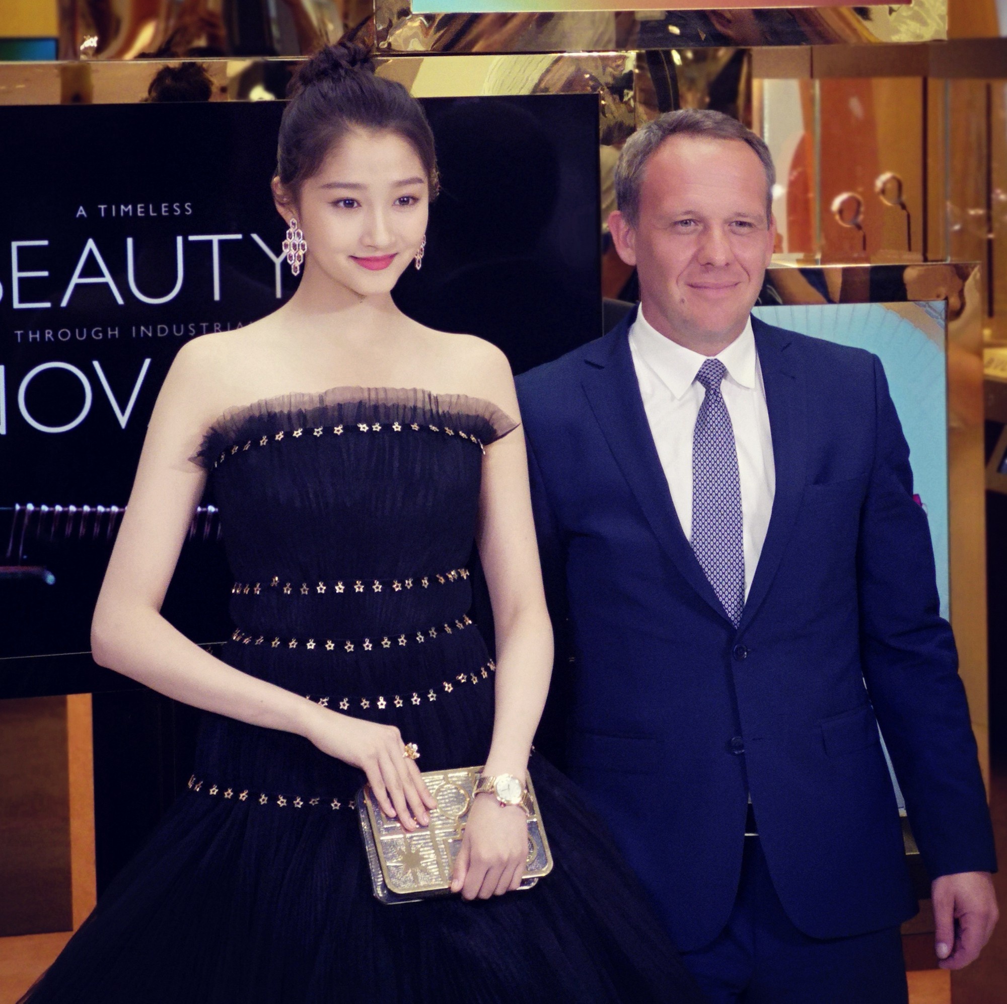 hinh anh ban gai luhan anh 4