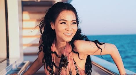 MV khoe hang hieu va cuoc song xa xi cua Thu Minh hay do the nao? hinh anh