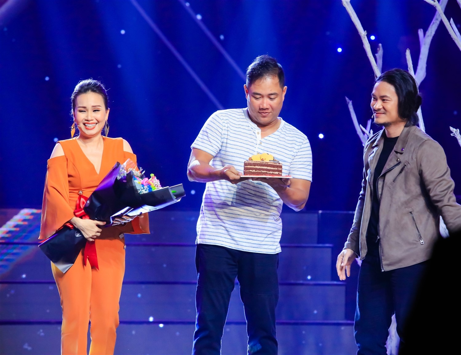 vo chong cam ly minh vy ky niem ngay cuoi anh 2