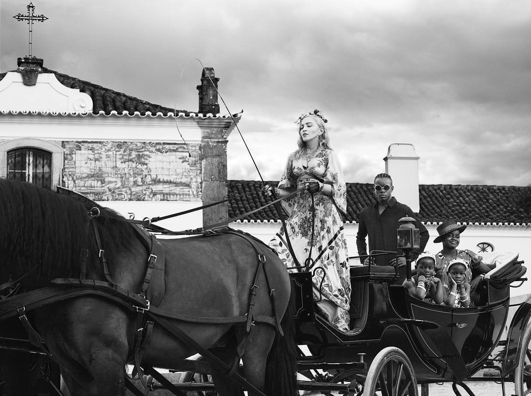 madonna tre trung o tuoi 60 anh 9