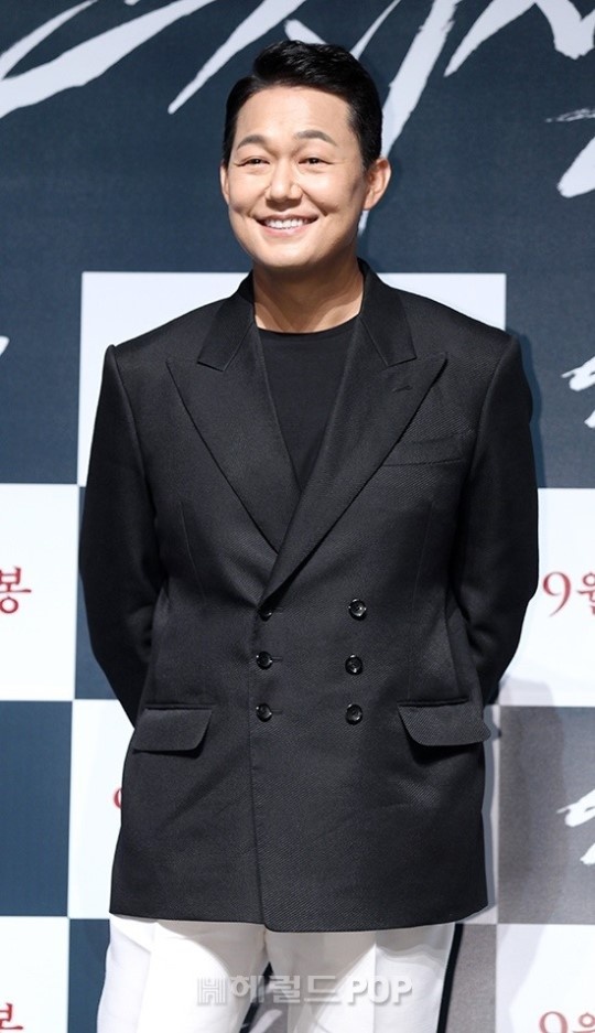 tai tu han mac vest anh 8