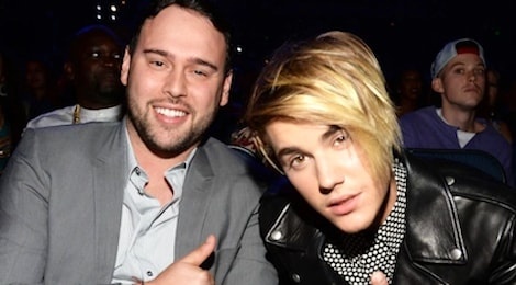 Ong bau cua Justin Bieber san xuat phim ve Kpop hinh anh