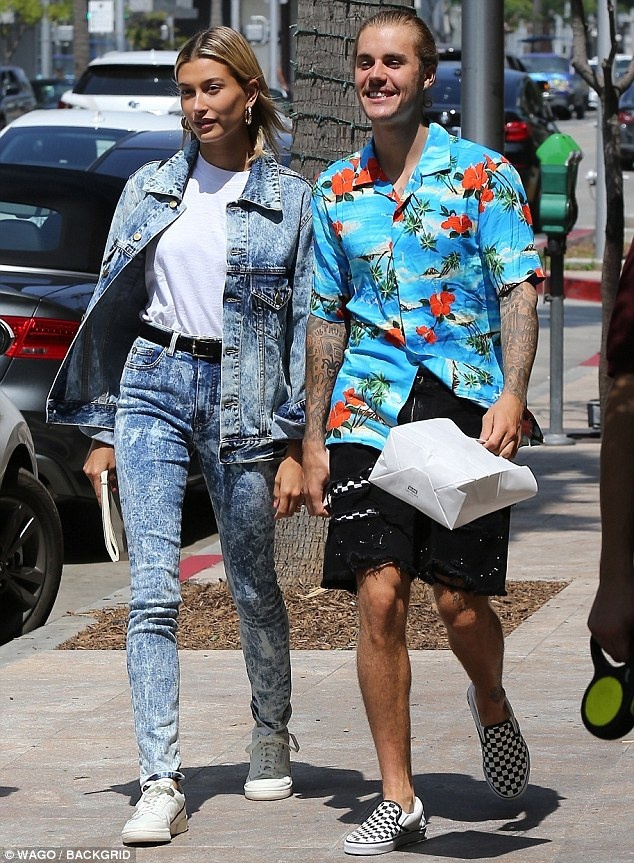 justin bieber hailey baldwin tren pho anh 4