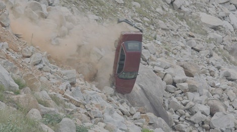 Trailer Hau due mat troi hinh anh