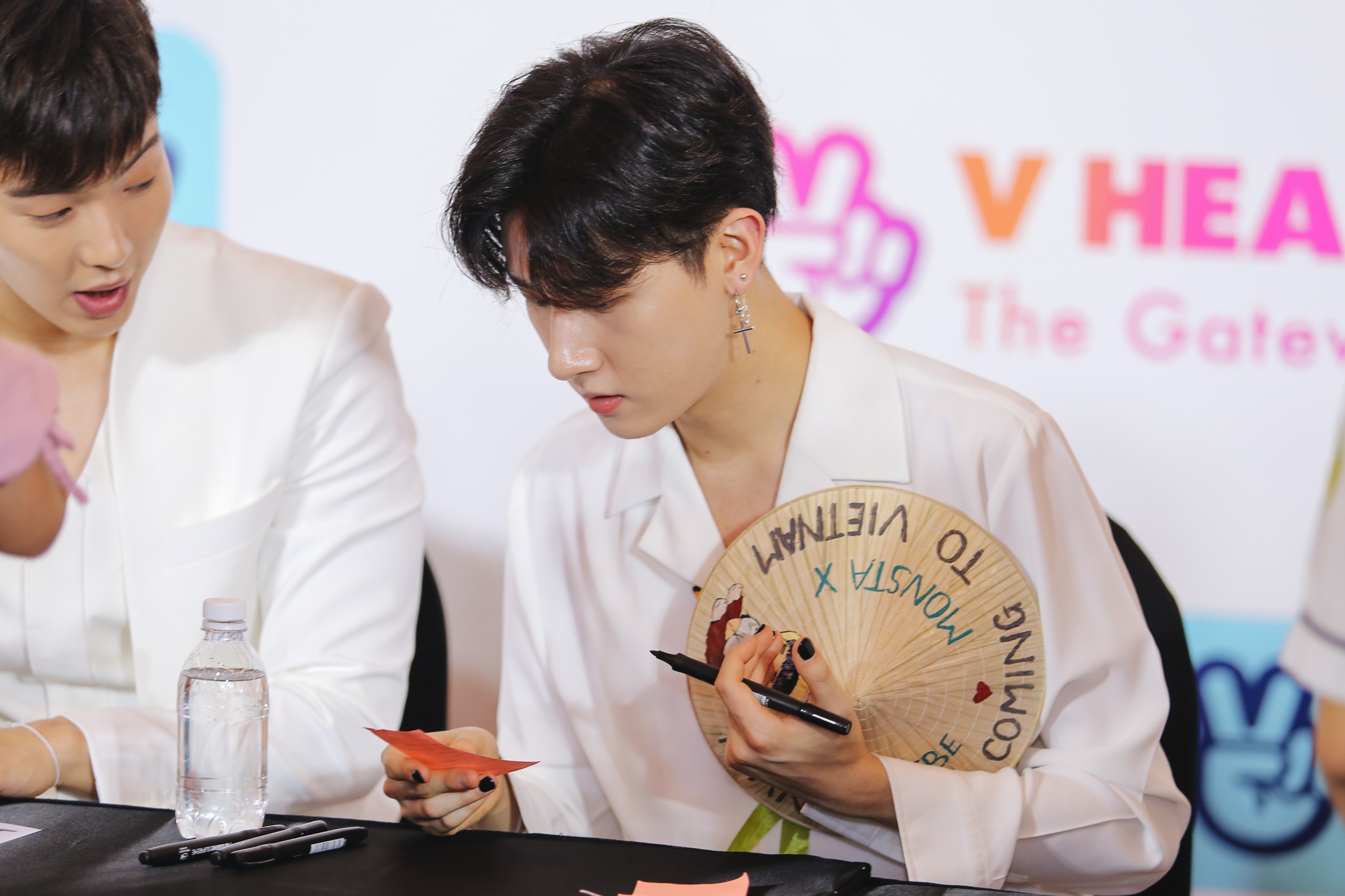 momoland monsta x ki tang fan viet anh 12