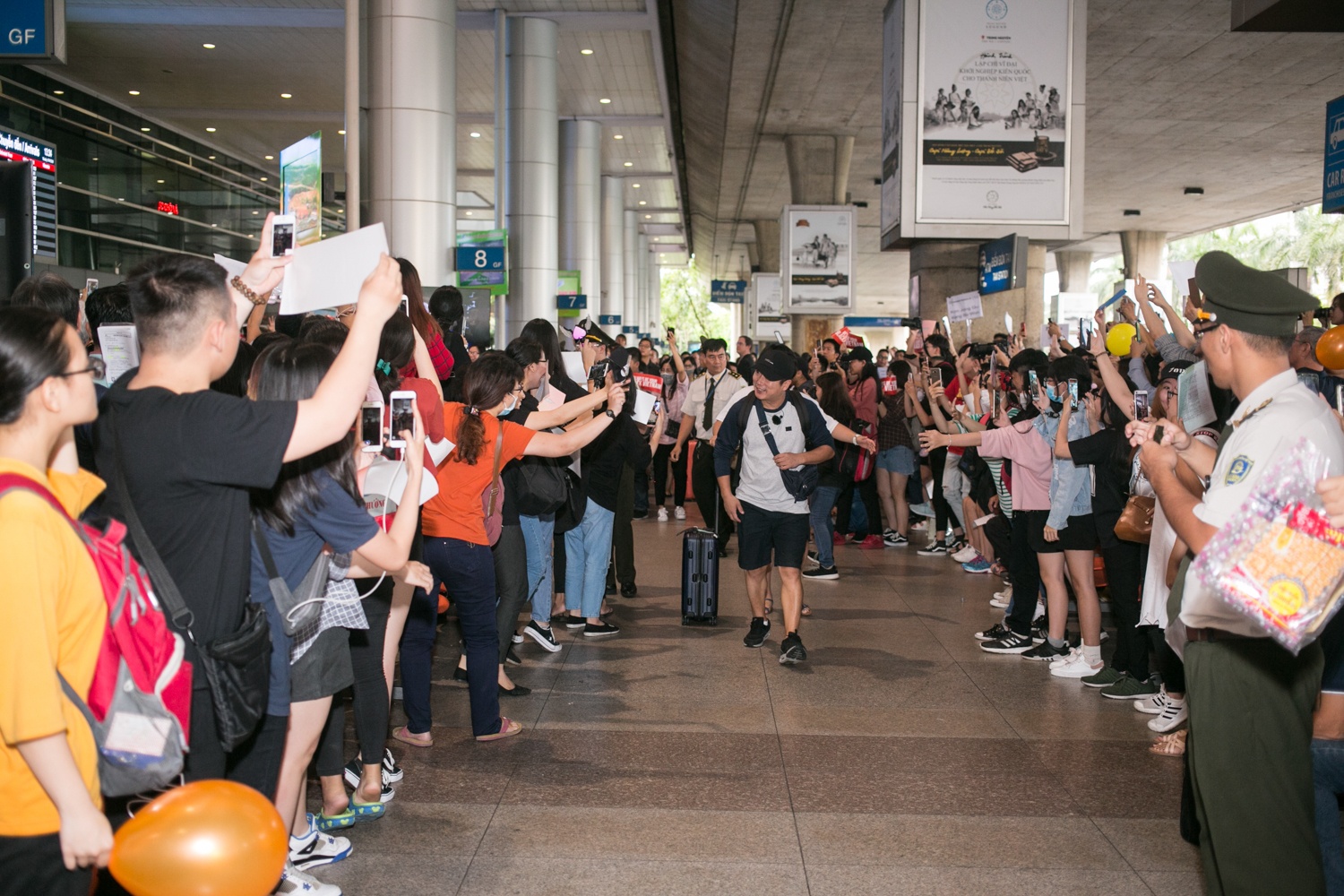 dara 2ne1 đến việt nam ảnh 1 dara 2ne1 den viet nam anh 1