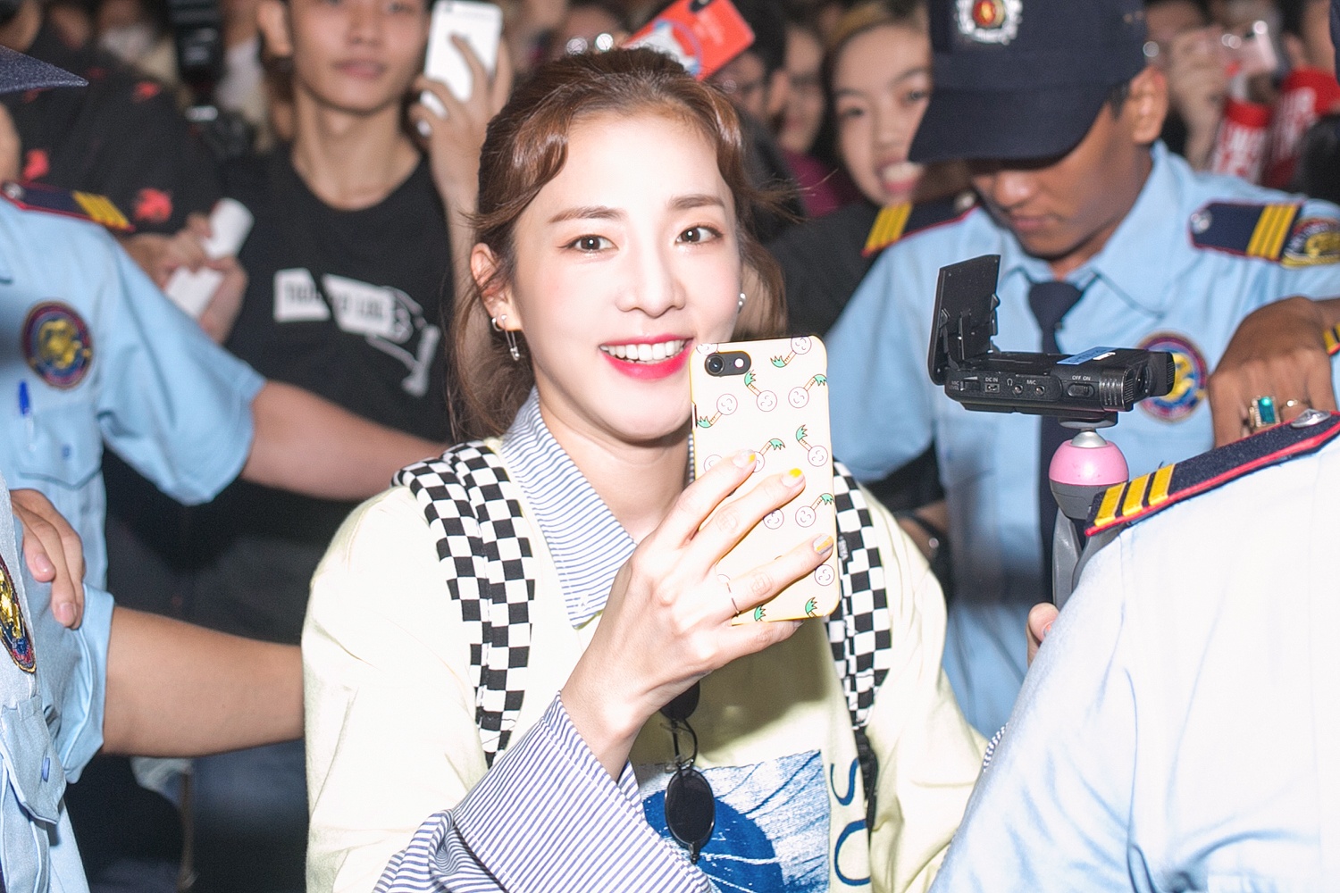 dara 2ne1 đến việt nam ảnh 4 dara 2ne1 den viet nam anh 4